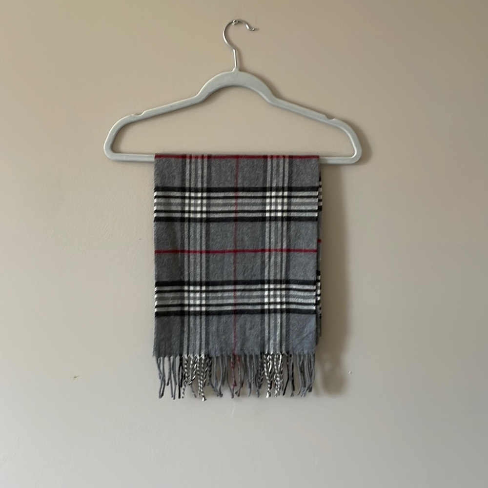 V. Fraas plaid scarf